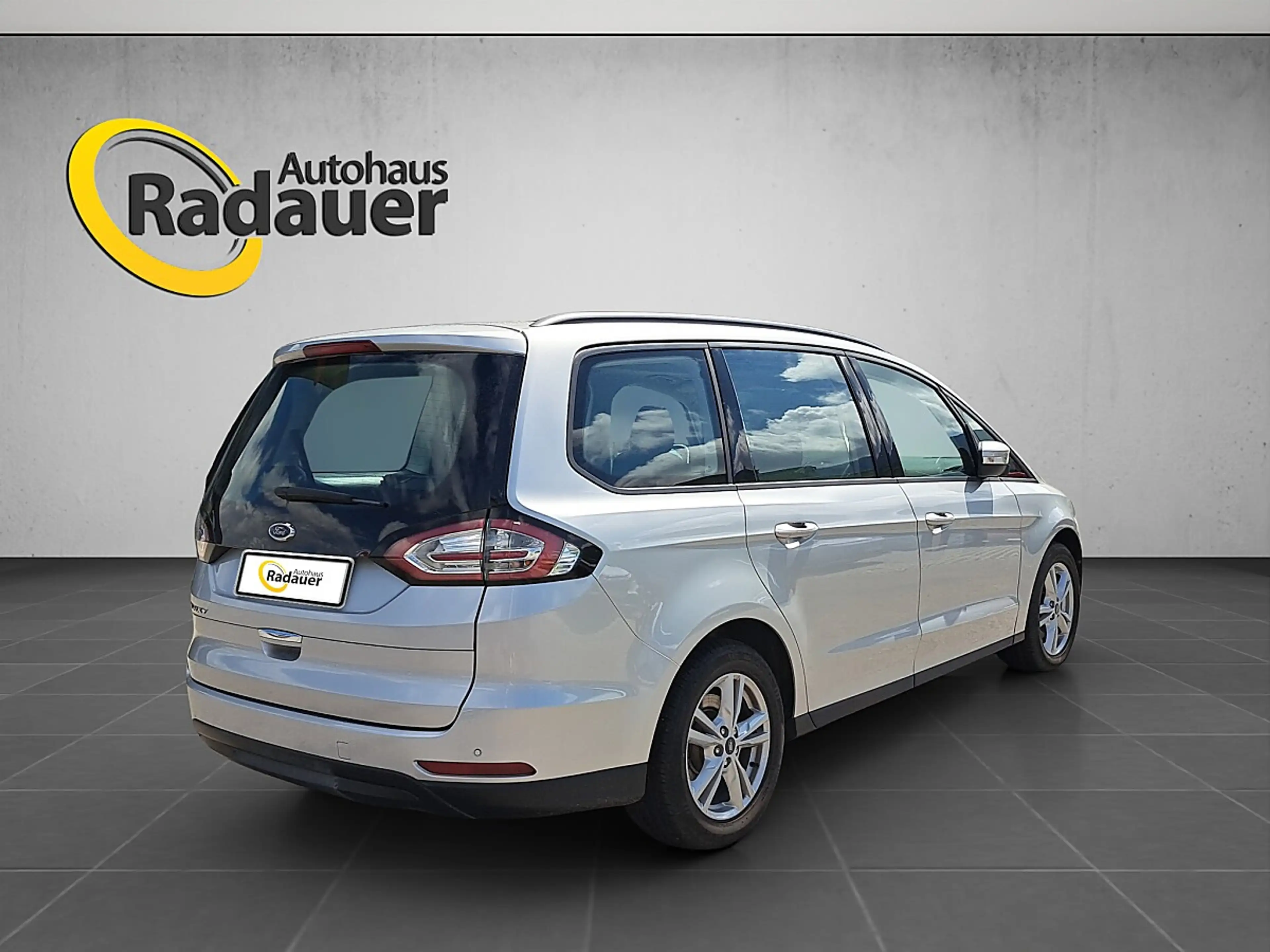 Ford Galaxy 2,0 EcoBlue SCR Business Aut. — photo 5
