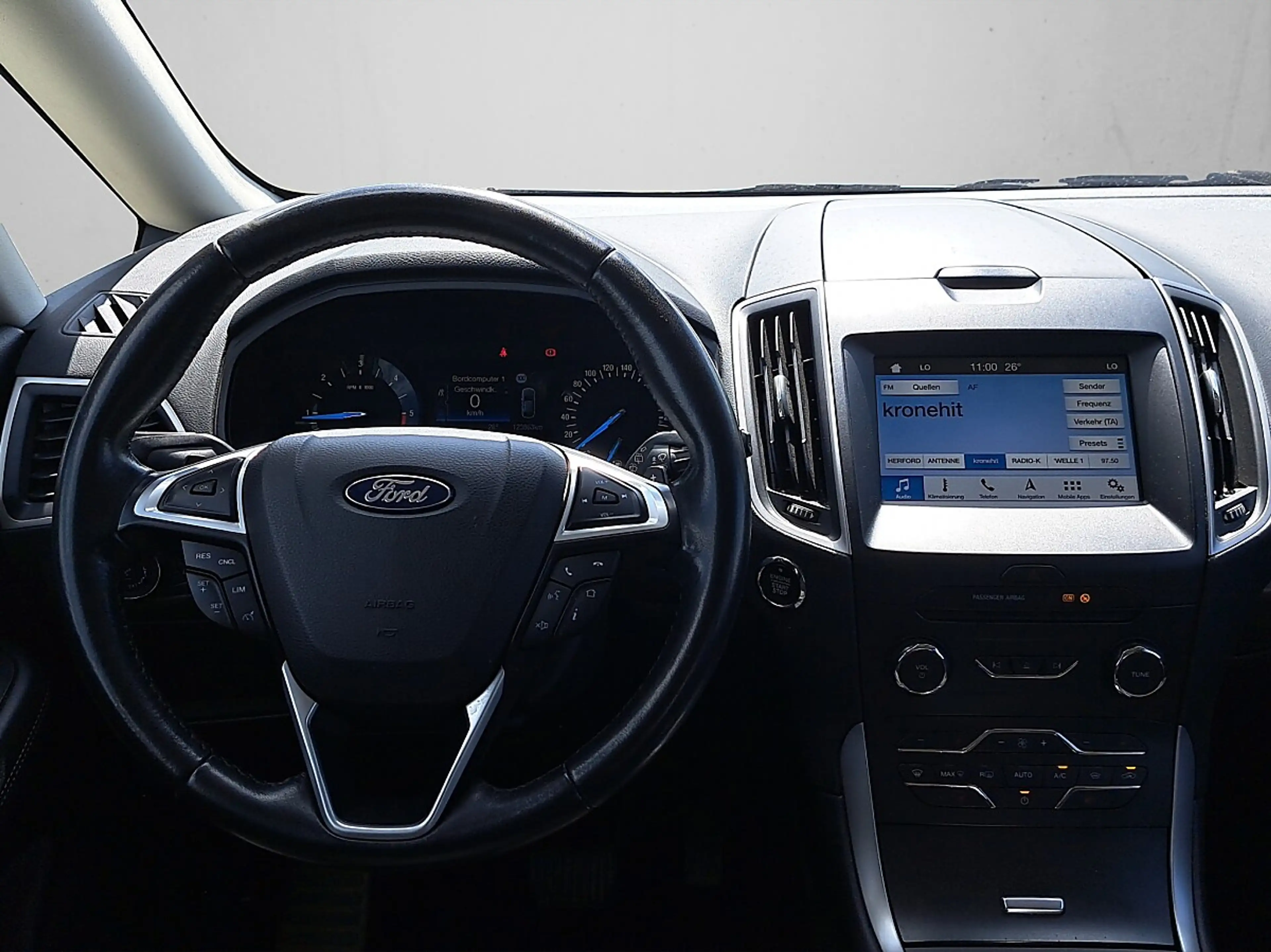 Ford Galaxy 2,0 EcoBlue SCR Business Aut. — photo 13