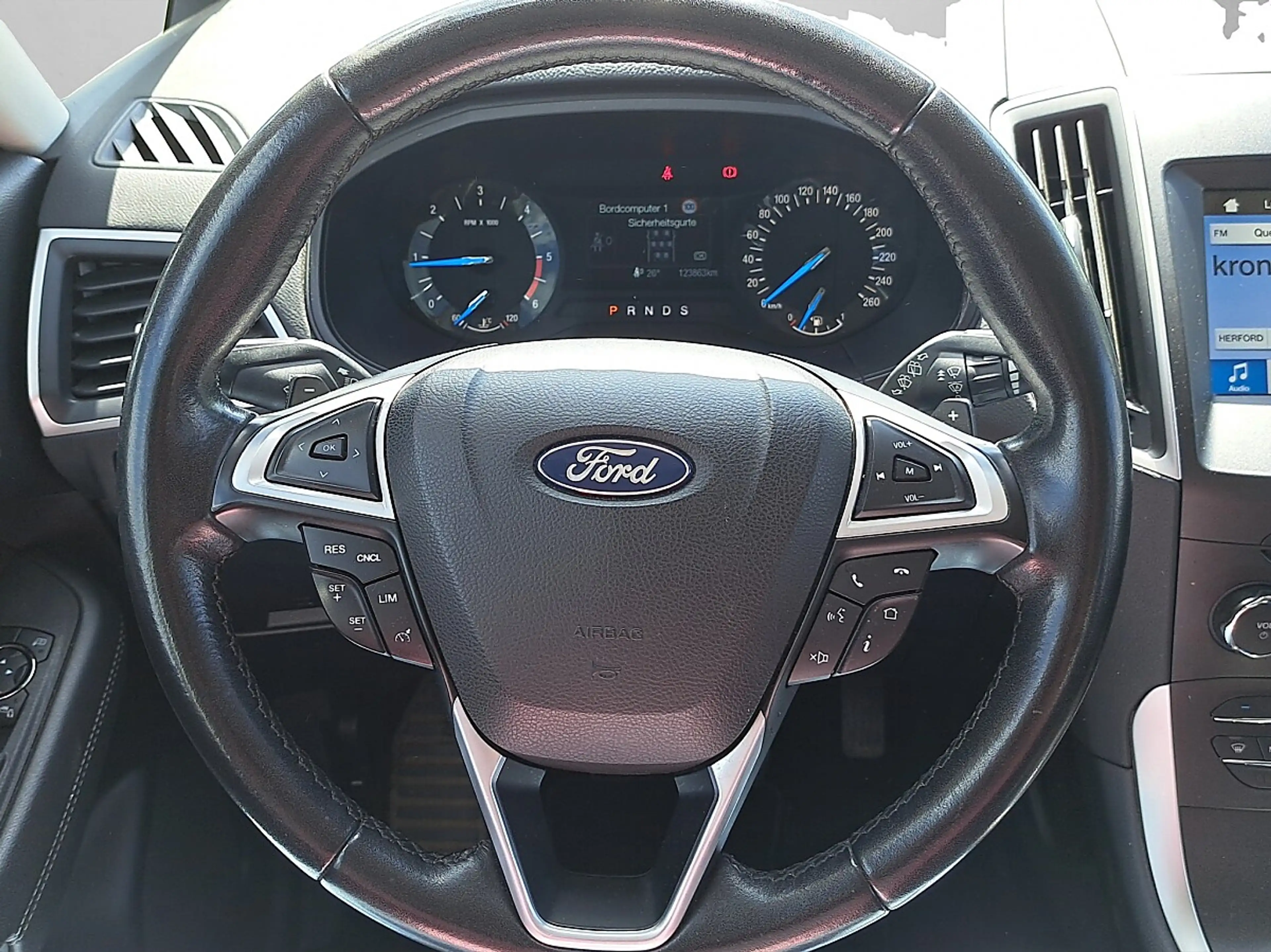 Ford Galaxy 2,0 EcoBlue SCR Business Aut. — photo 10