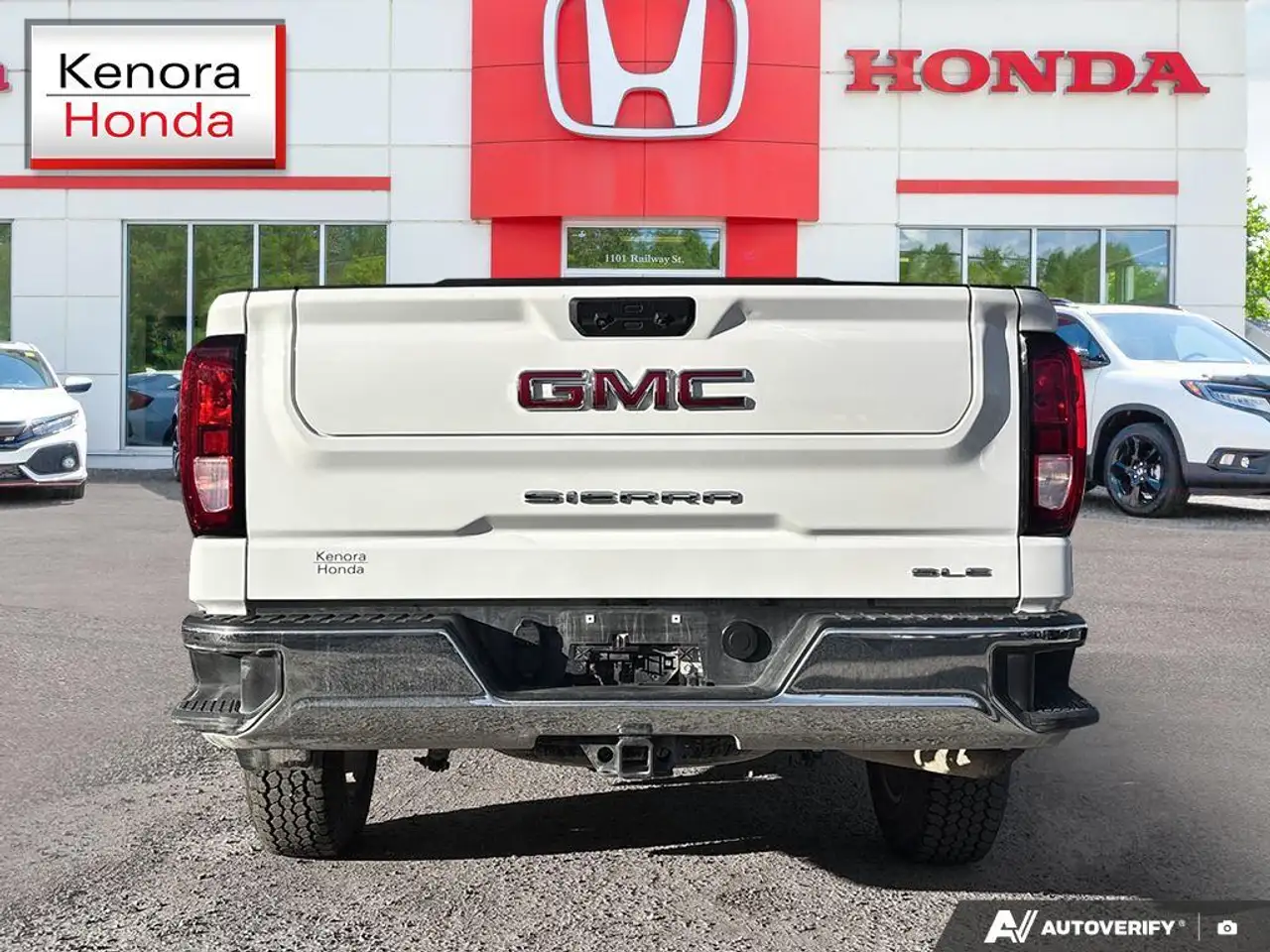 GMC Sierra 1500 снимка GMC Sierra 1500