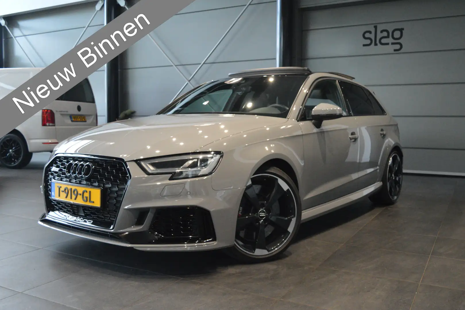 Audi RS3 A3 Sportback 2.5 TFSI quattro leer pano B&O camera Grijs - 1