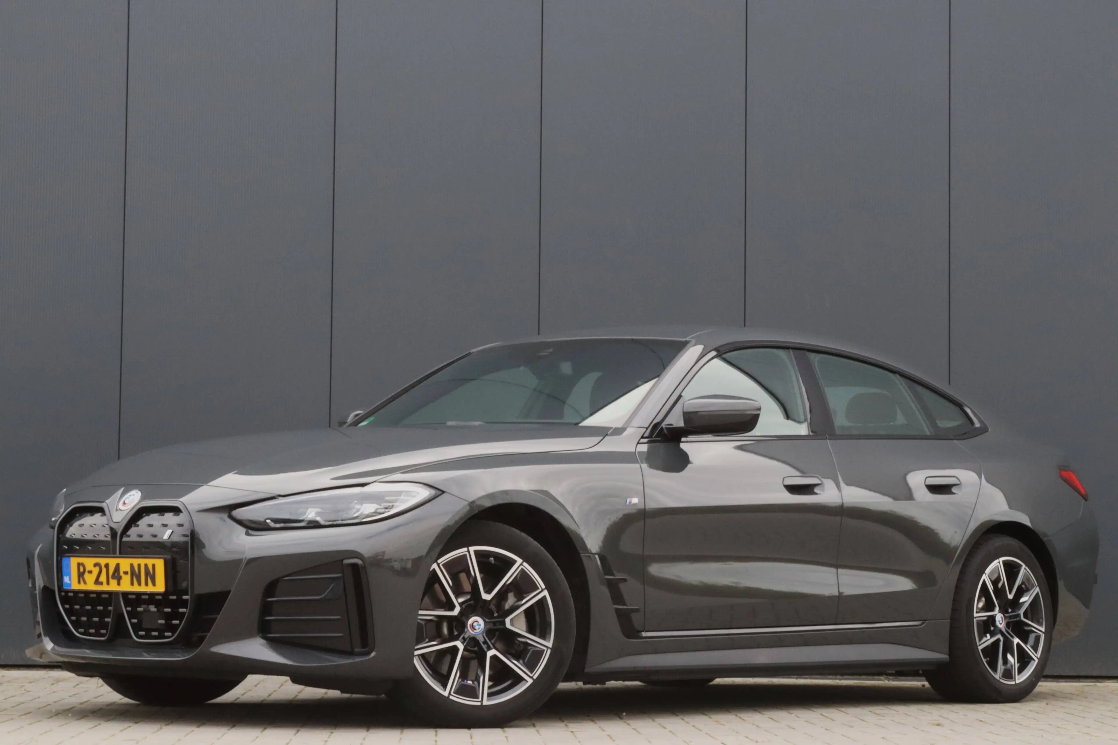 BMW i4 eDrive40 M Sport I Dravit grau I Leder I SOH 94,4% I Head Up I Leder I 1e eigenaar — photo 3