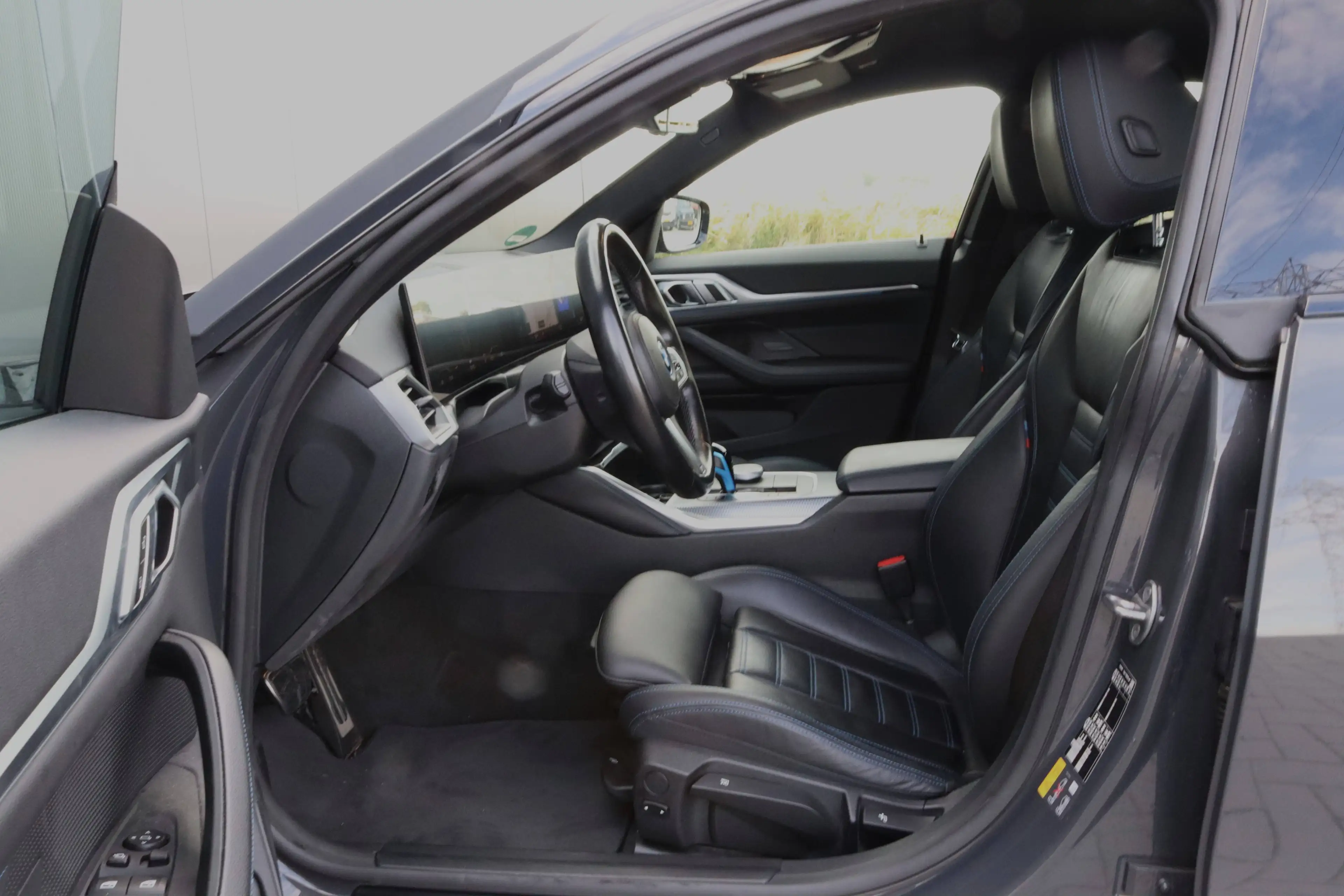 BMW i4 eDrive40 M Sport I Dravit grau I Leder I SOH 94,4% I Head Up I Leder I 1e eigenaar — photo 12