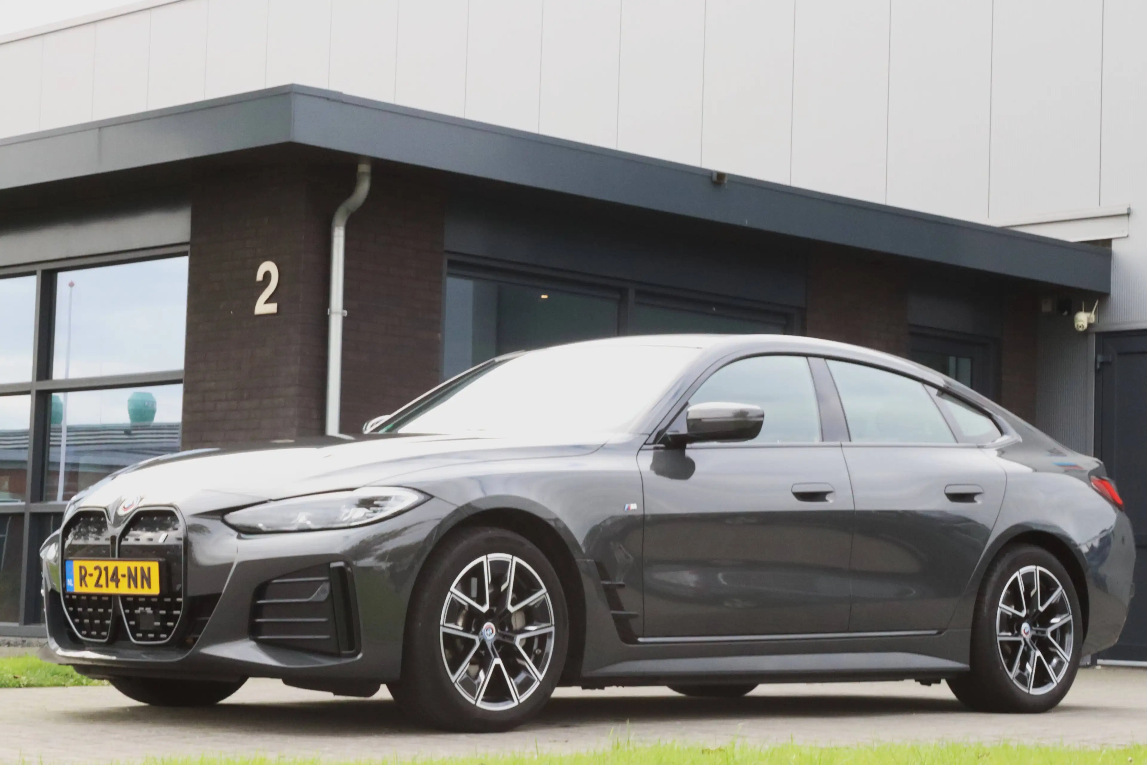 BMW i4 eDrive40 M Sport I Dravit grau I Leder I SOH 94,4% I Head Up I Leder I 1e eigenaar