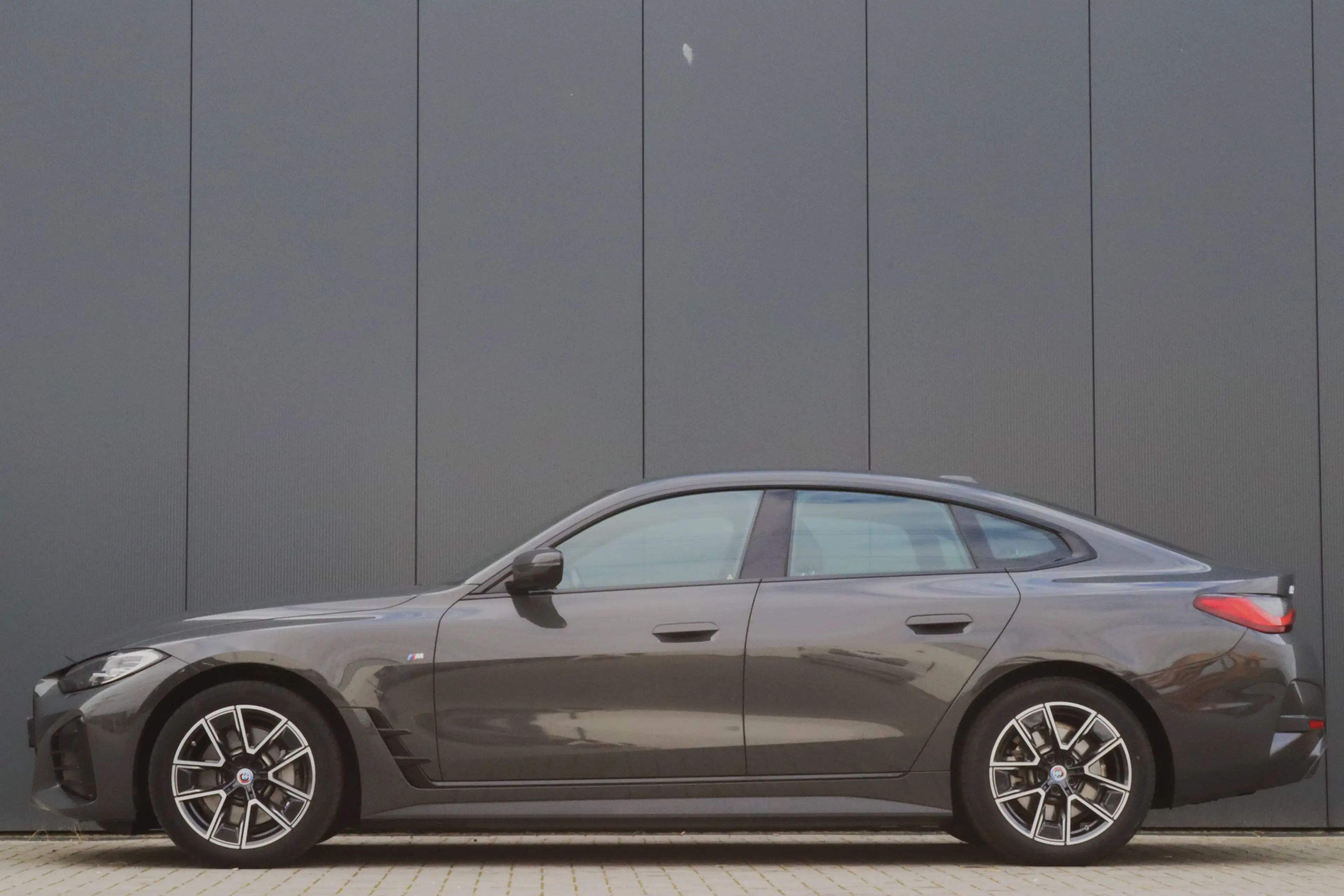 BMW i4 eDrive40 M Sport I Dravit grau I Leder I SOH 94,4% I Head Up I Leder I 1e eigenaar — photo 5