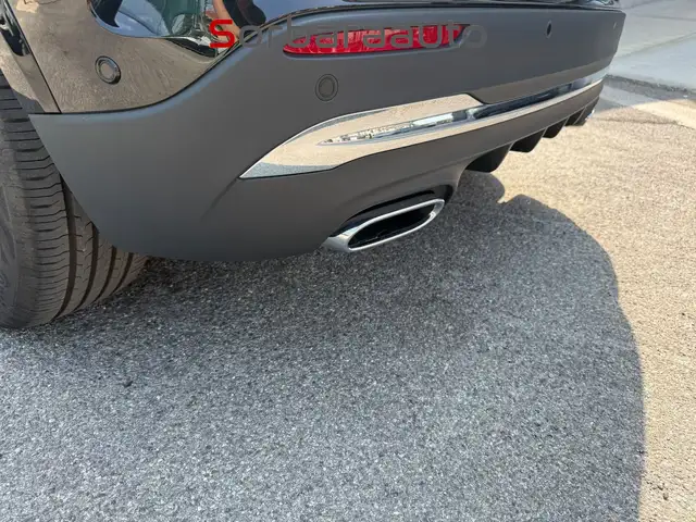 Mercedes-Benz Gla view 11