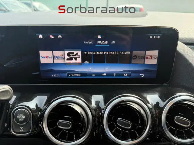 Mercedes-Benz Gla view 21
