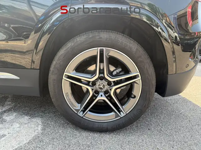 Mercedes-Benz Gla view 12