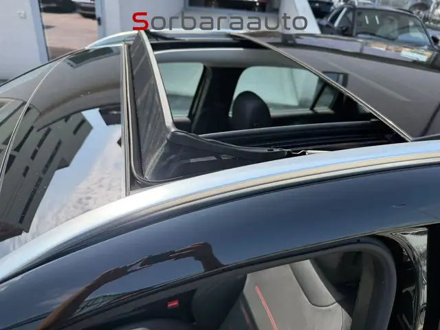 Mercedes-Benz Gla view 10