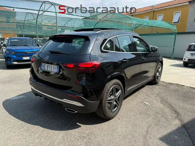 Mercedes-Benz Gla view 5