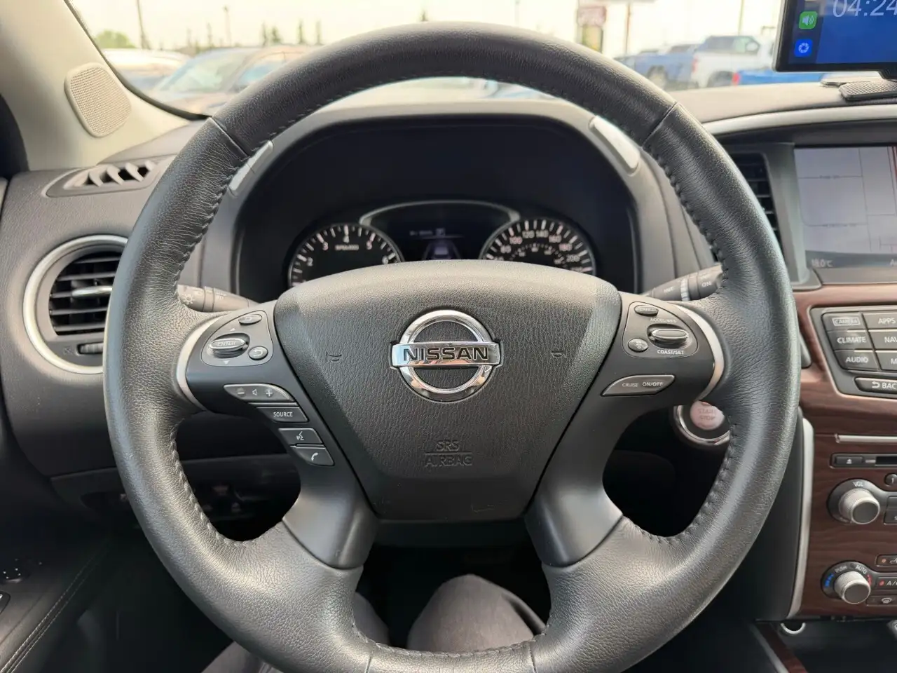 Nissan Pathfinder fotografie Nissan Pathfinder