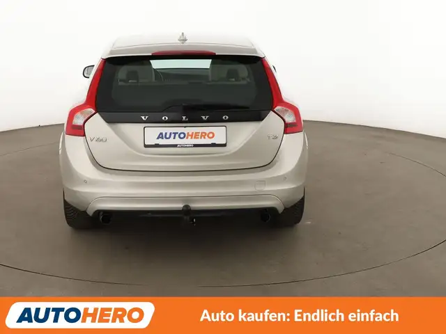 Volvo V60 view 5