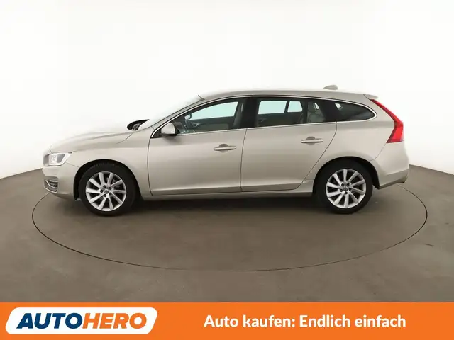 Volvo V60 view 3