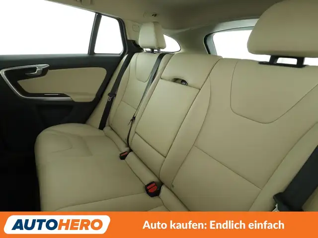 Volvo V60 view 14