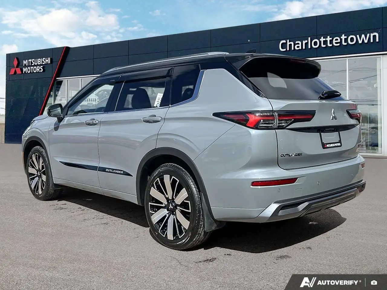 Mitsubishi Outlander снимка Mitsubishi Outlander
