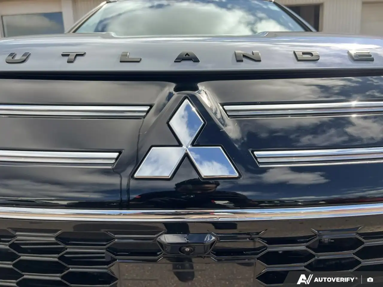Mitsubishi Outlander снимка Mitsubishi Outlander