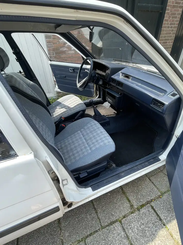 Toyota Corolla 12 V DX, foto 8