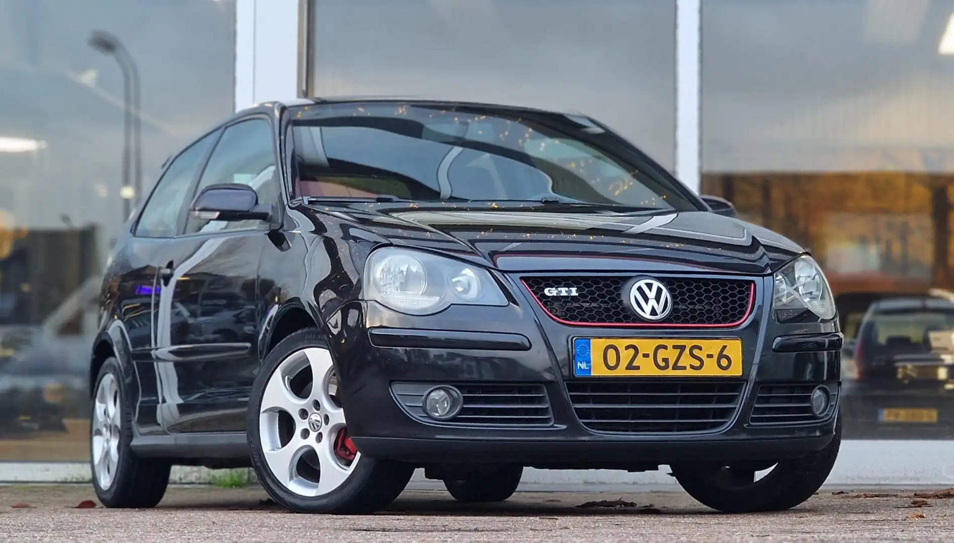 Volkswagen Polo GTI 1.8 NAP 200pk! Airco 100% onderhouden! Mooi! APK 2 Zwart - 2