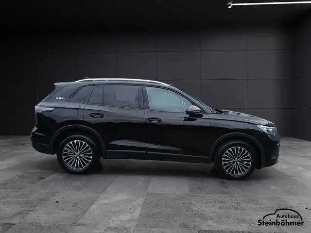 Volkswagen Tiguan view 8