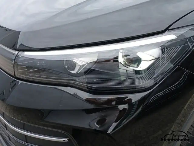Volkswagen Tiguan view 11