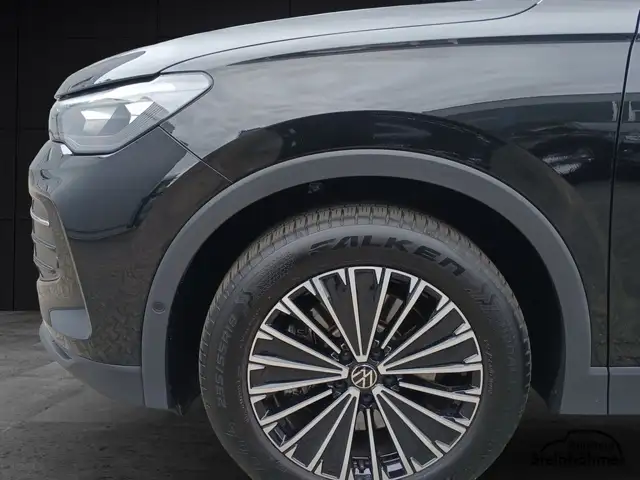 Volkswagen Tiguan view 12