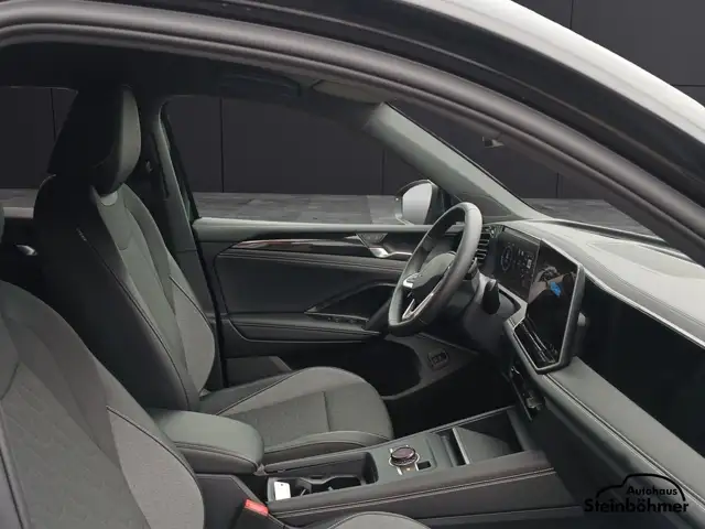 Volkswagen Tiguan view 13