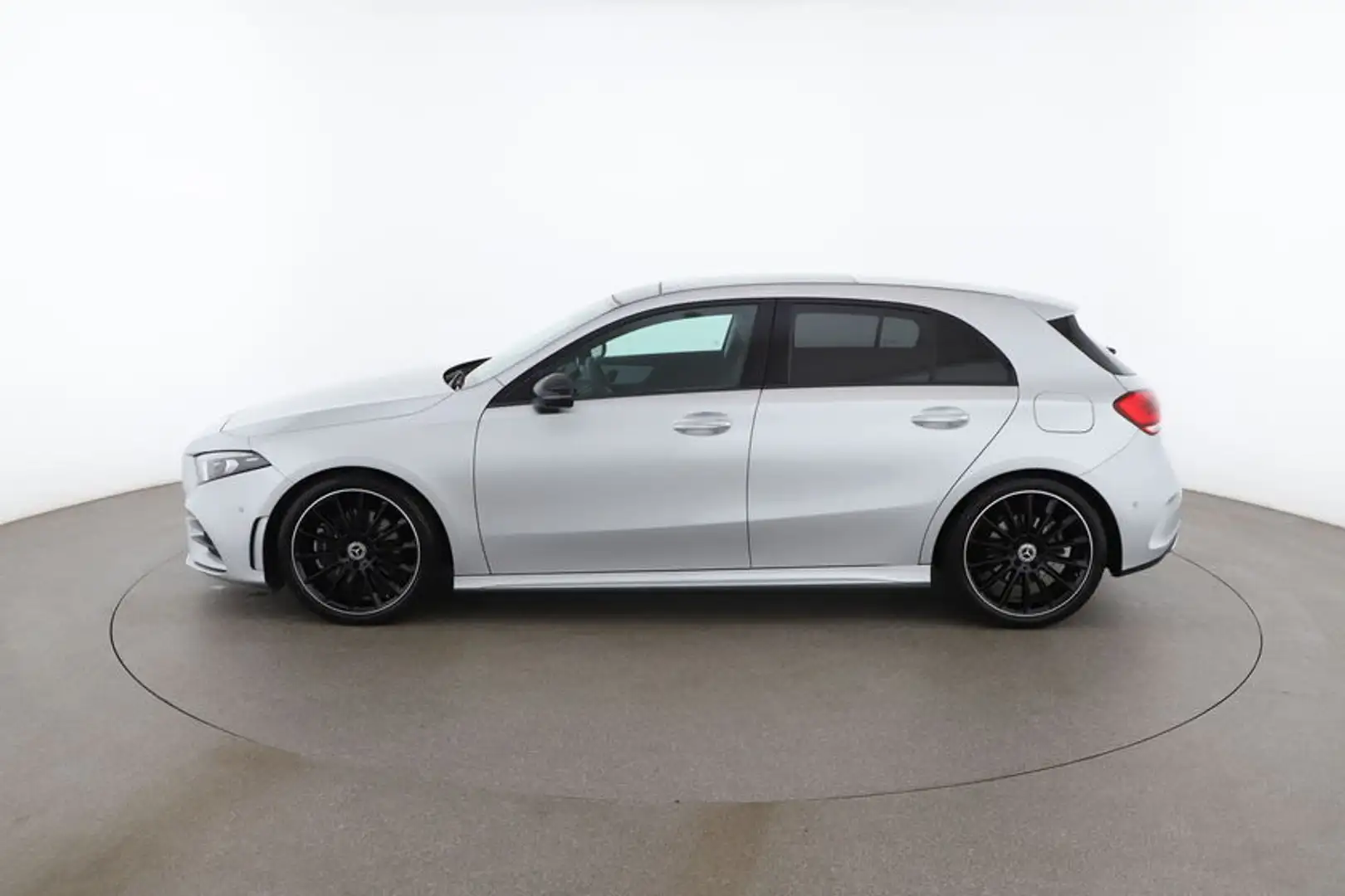 Mercedes-Benz A 220 4MATIC Aut. - 2
