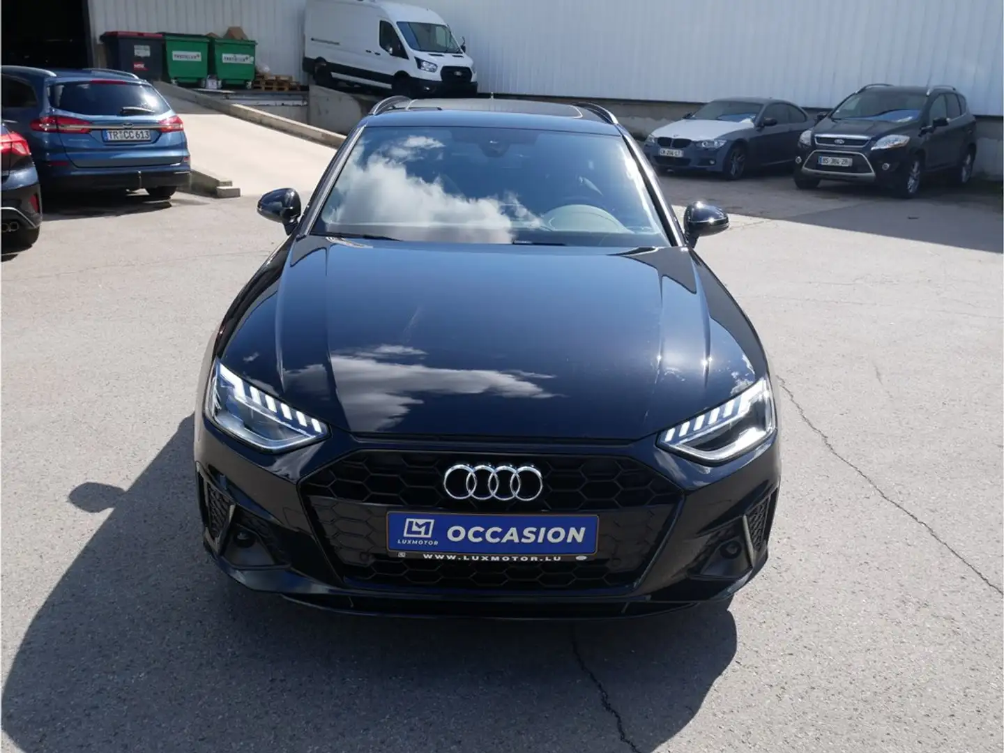 Audi A4 35 TFSI competition Noir - 2