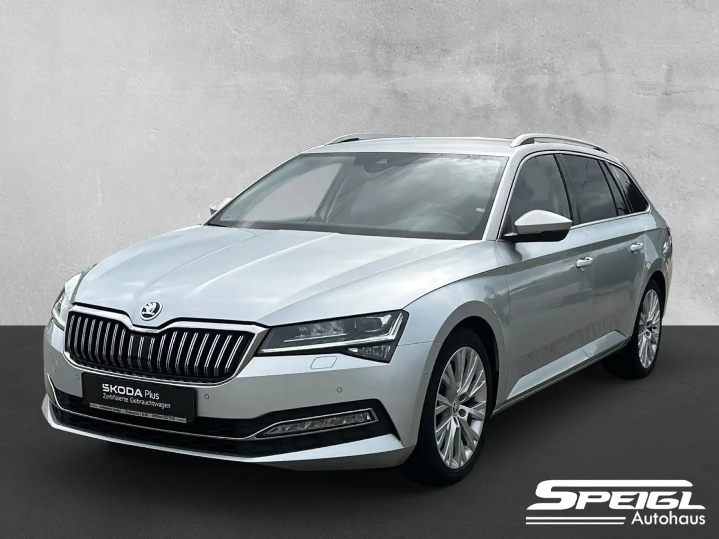 Skoda Superb Combi 2.0 TDI Style DSG Klima Navi Rückfahrkamera Silber - 1