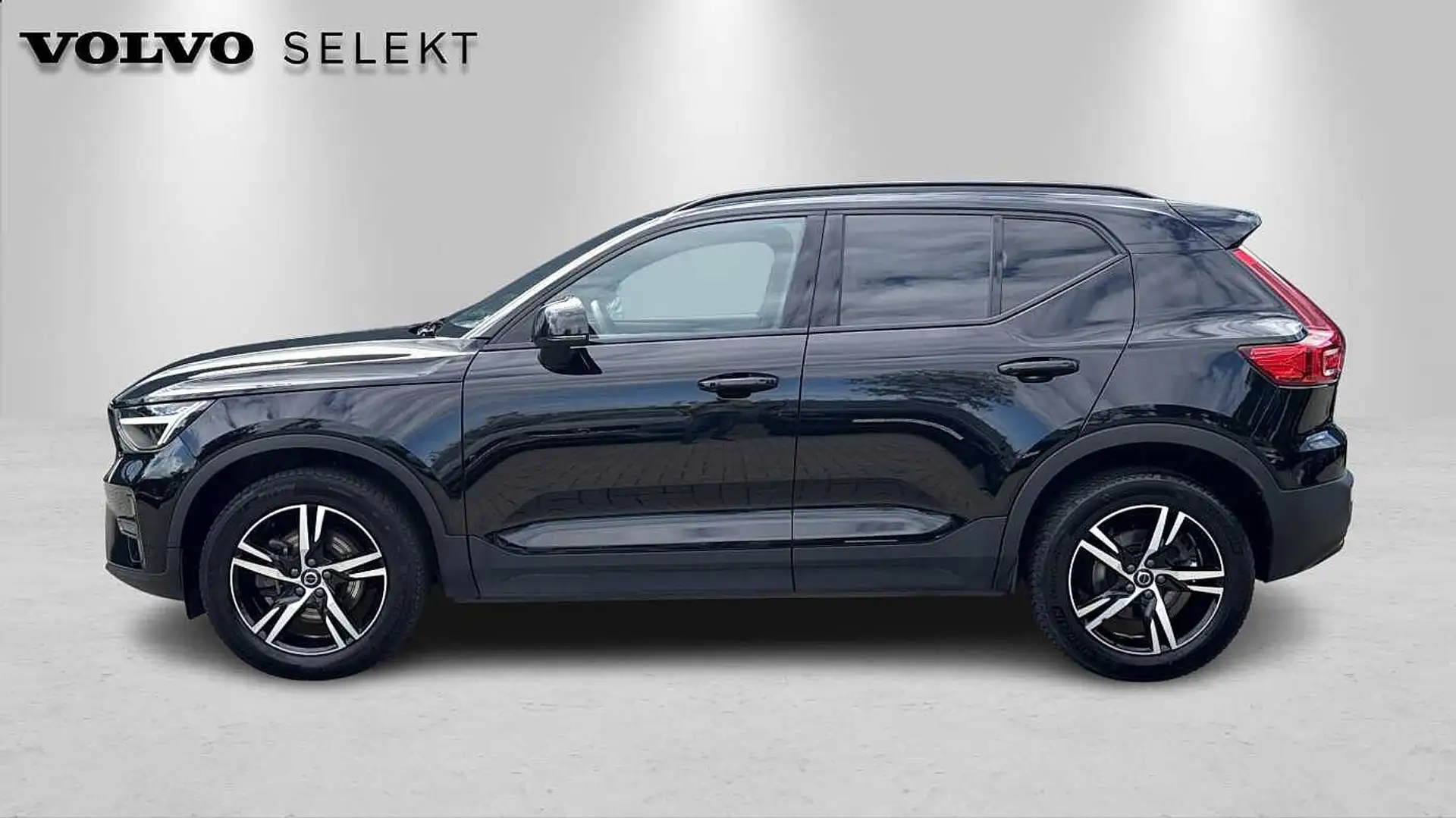 Volvo XC40 B3 AUT Plus Dark Noir - 2