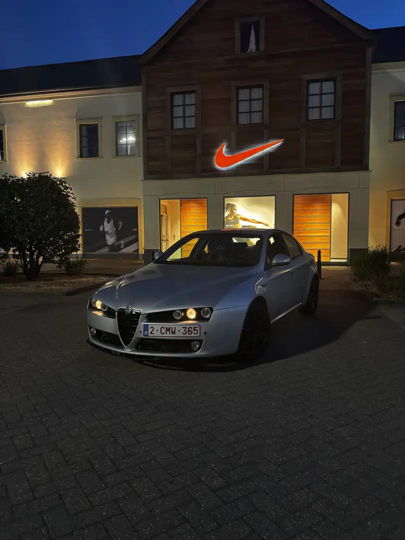 Alfa Romeo 159 1.9 JTDm 8V Distinctive - 1