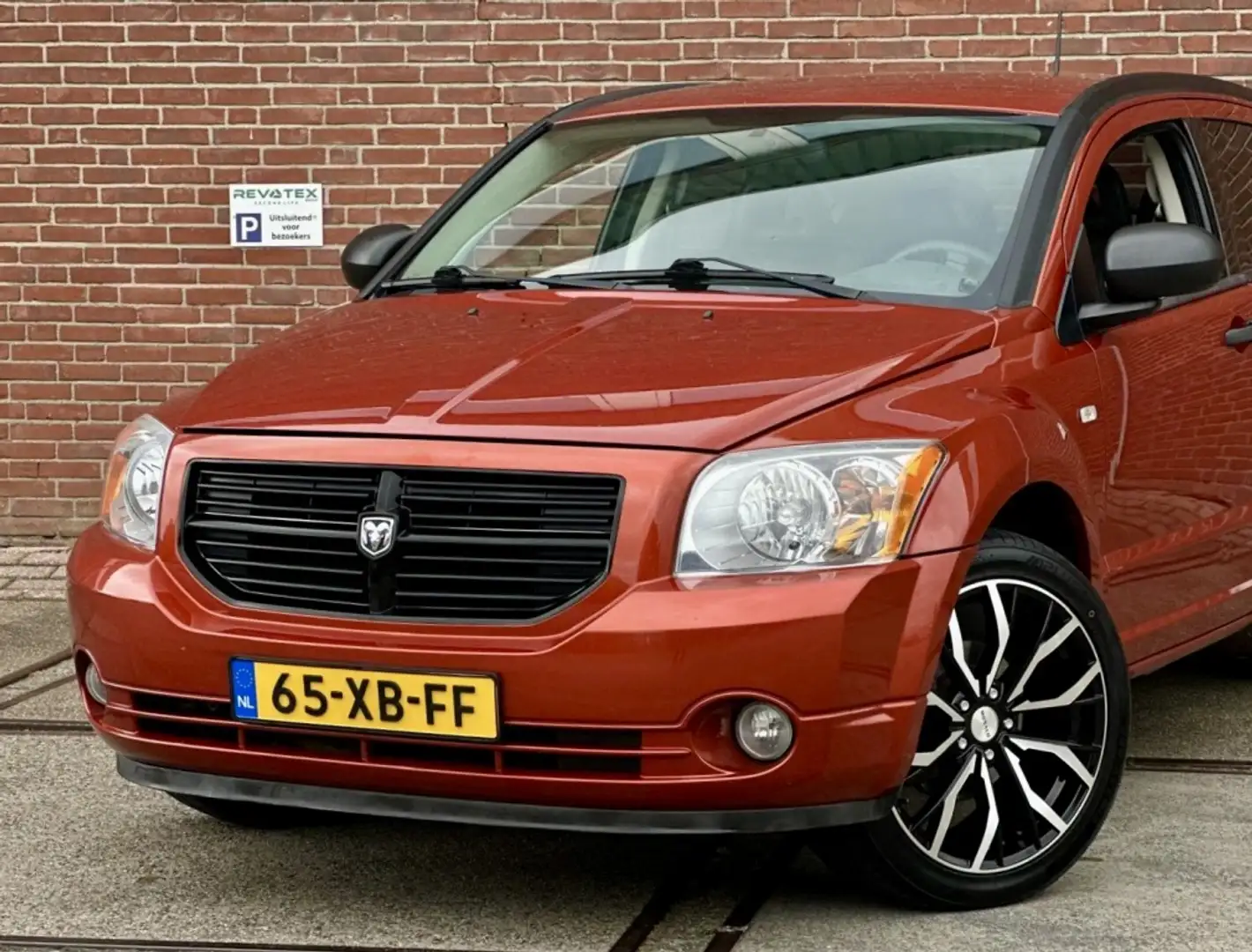 Dodge Caliber 1.8 SE |Airco |CarPlay |Nieuwe APK |Sport Naranja - 2
