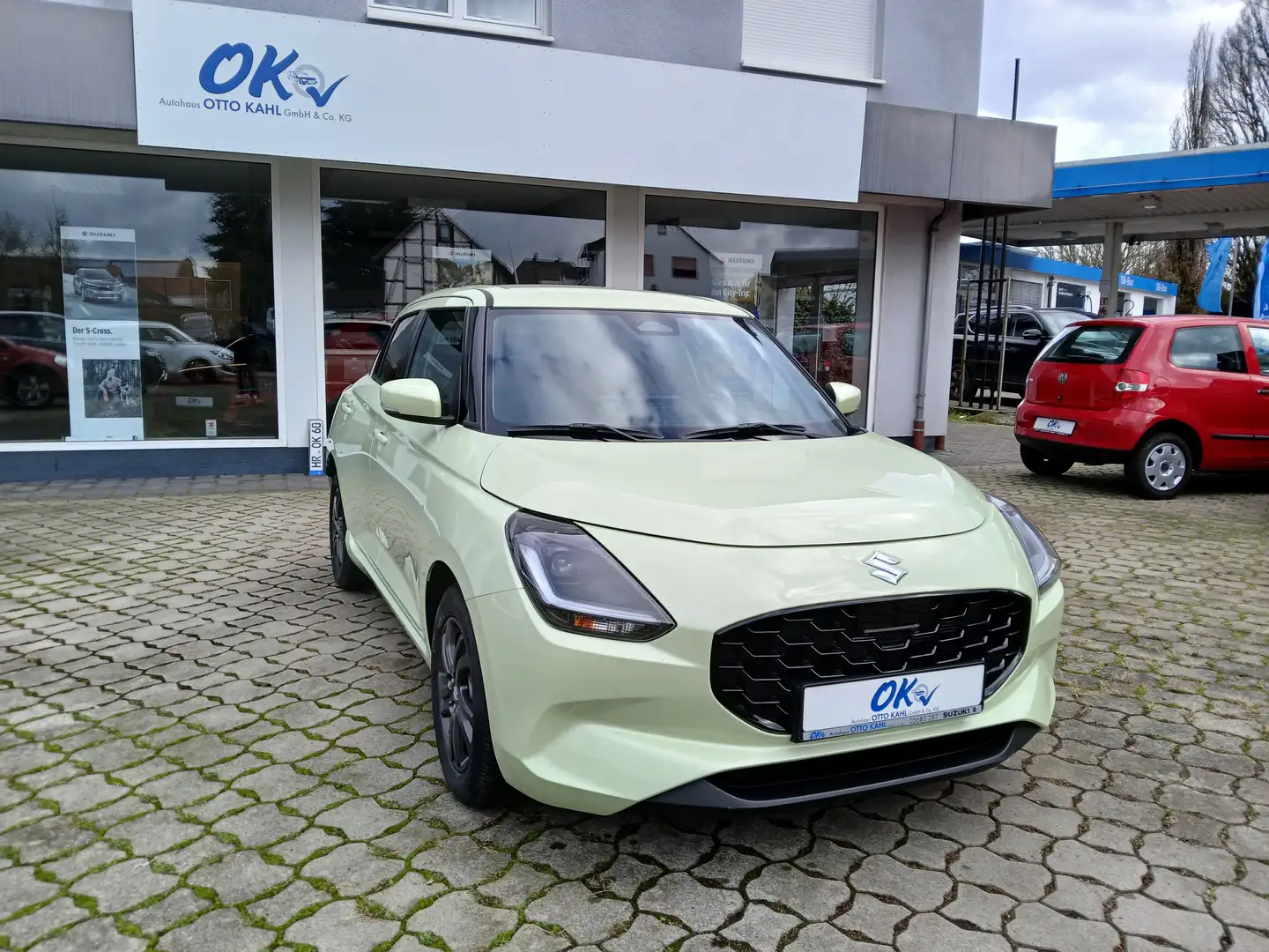 Suzuki Swift Swift 1.2 Dualjet Hybrid 61 kW Comfort+,LED,Navi Geel - 2