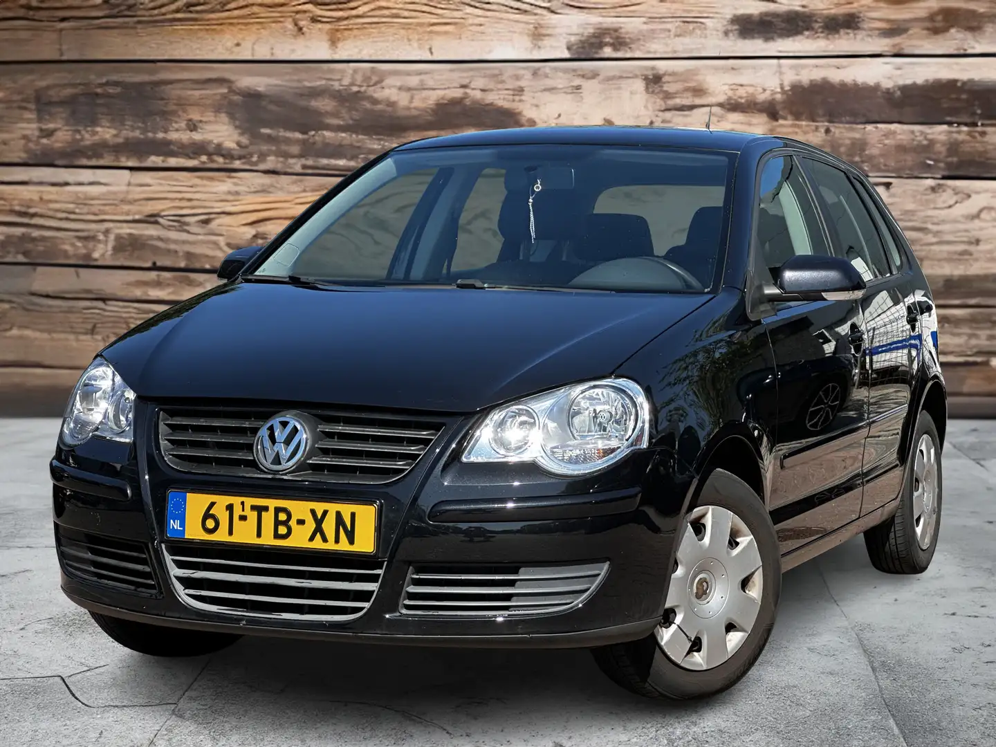 Volkswagen Polo 1.2 Trendline | 5 Drs. | Climatronic | Airco Zwart - 1