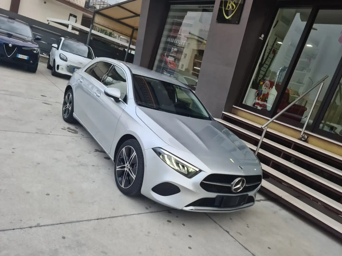 Mercedes-Benz A 180 d Advanced auto Grigio - 1