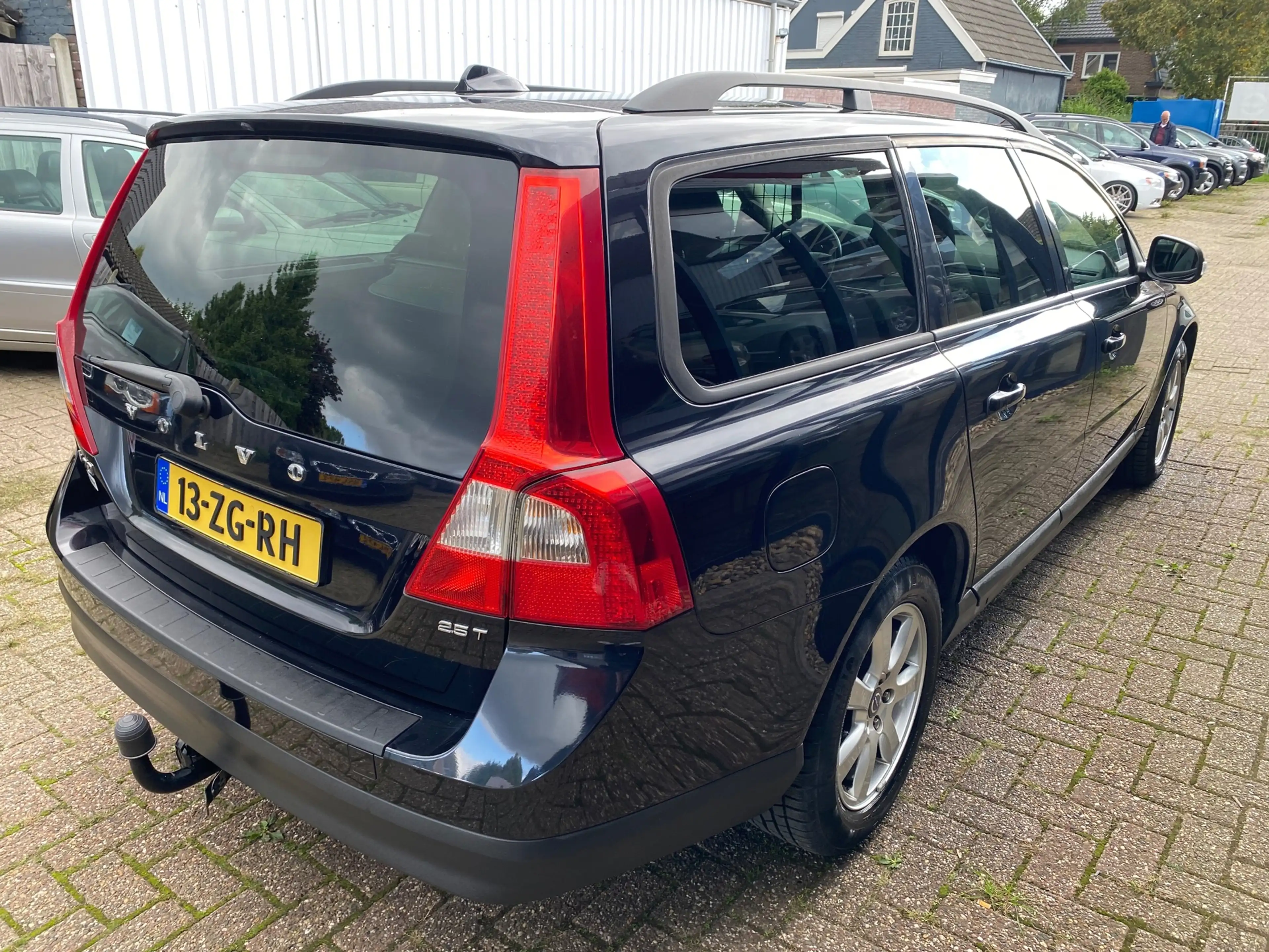 Volvo V70 2.5T Kinetic 200PK — photo 4