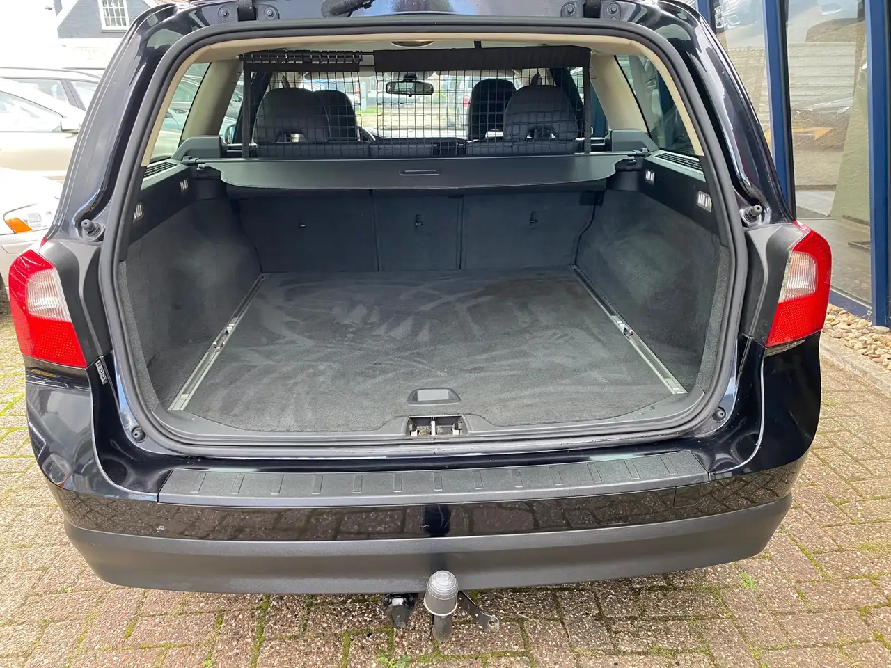VOLVO V70 2.5T 200ch - VOLANT EN CUIR