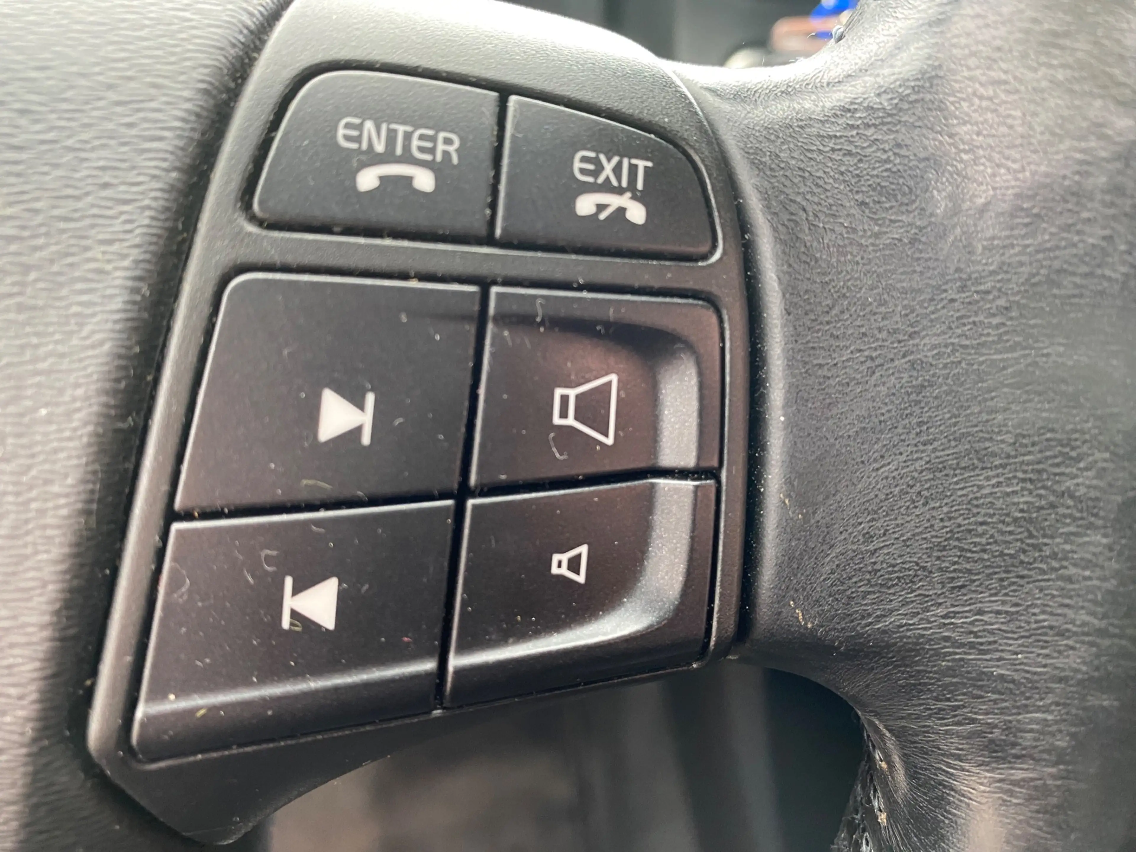 Volvo V70 2.5T Kinetic 200PK — photo 12