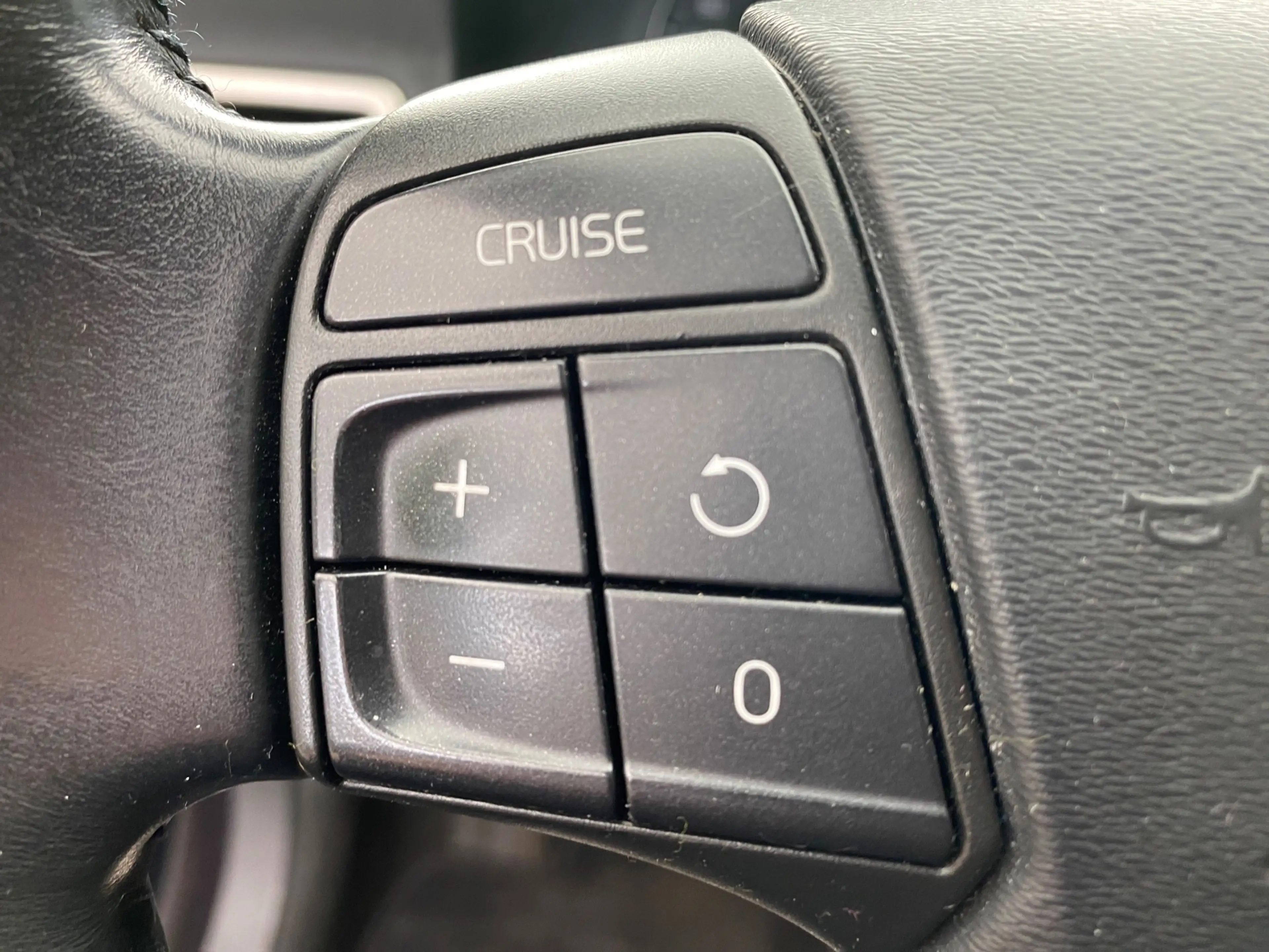 Volvo V70 2.5T Kinetic 200PK — photo 11