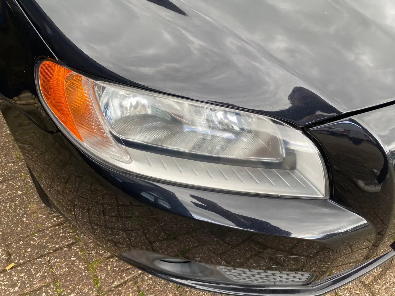 VOLVO V70 2.5T 200ch - VOLANT EN CUIR