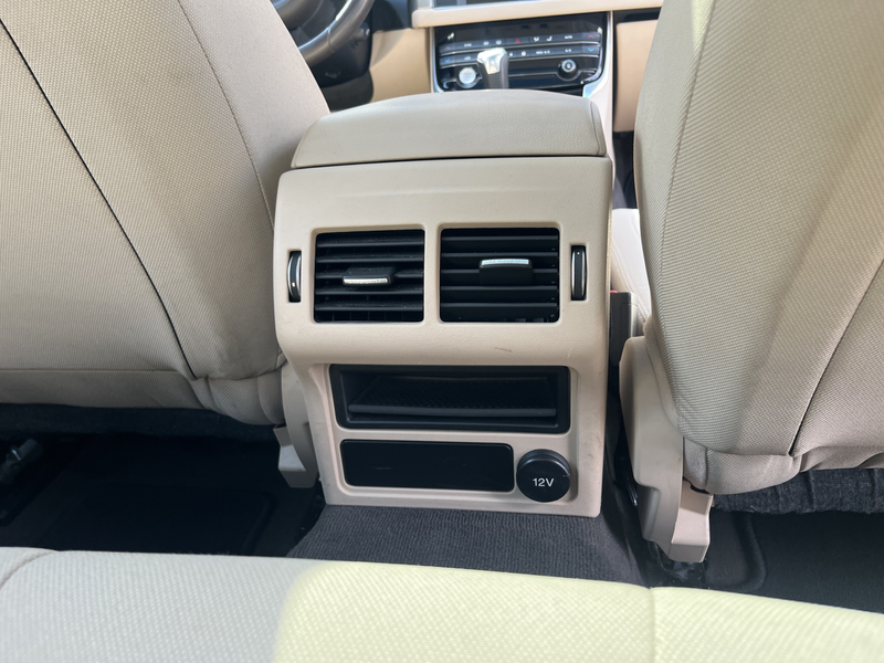Jaguar XF 2.0d Prestige Airco Cruise controle Stuurwielbedie — photo 24