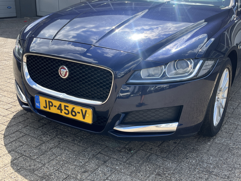 Jaguar XF 2.0d Prestige Airco Cruise controle Stuurwielbedie — photo 20