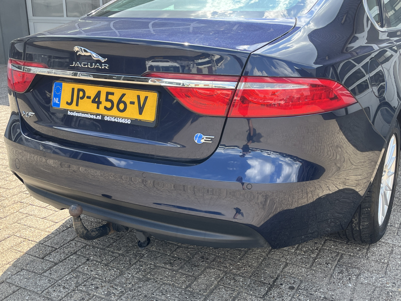 Jaguar XF 2.0d Prestige Airco Cruise controle Stuurwielbedie — photo 21