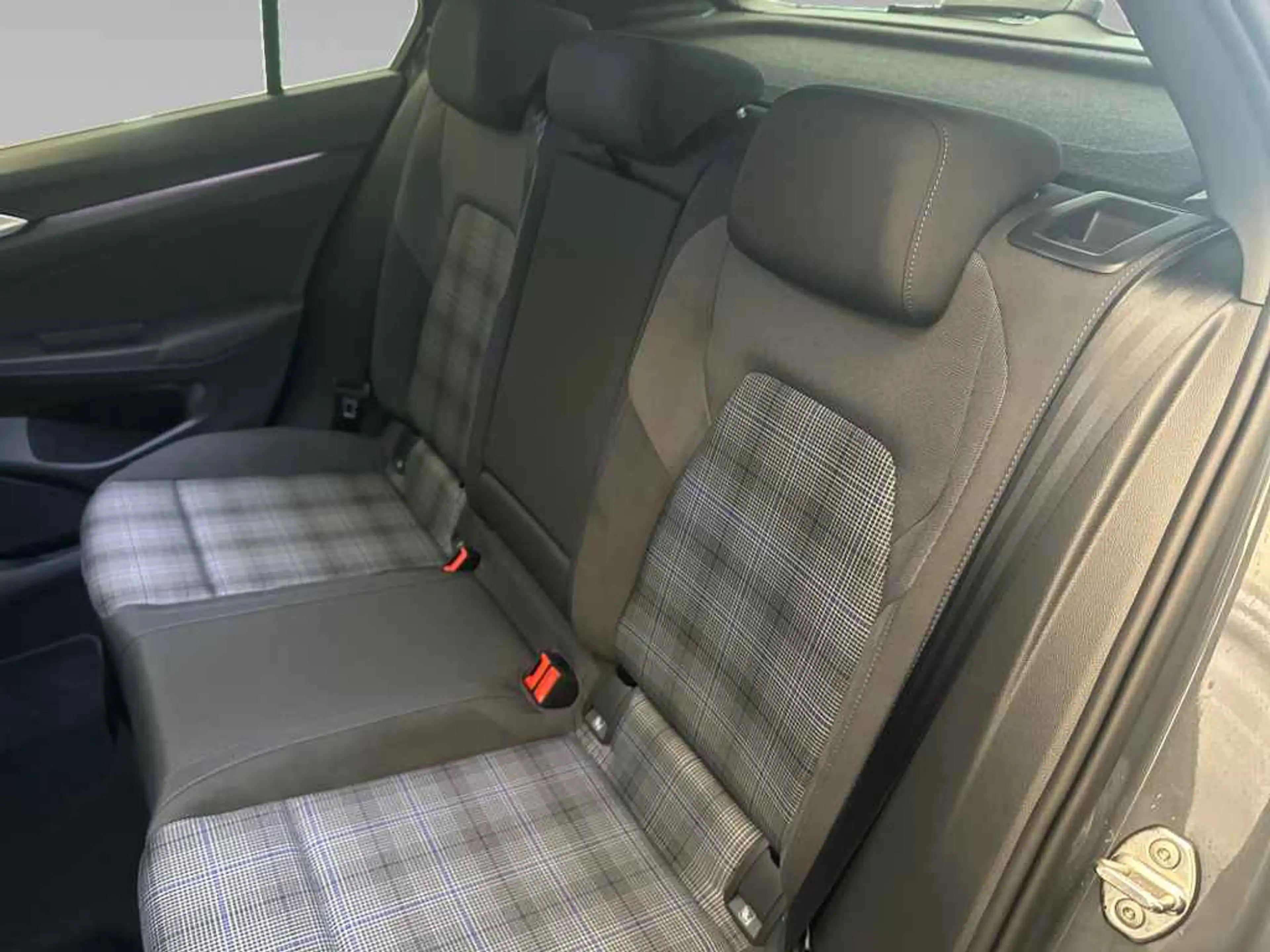 Volkswagen Golf GTE *AHK*PANO*DCC*NAV*HUD*360 — photo 13