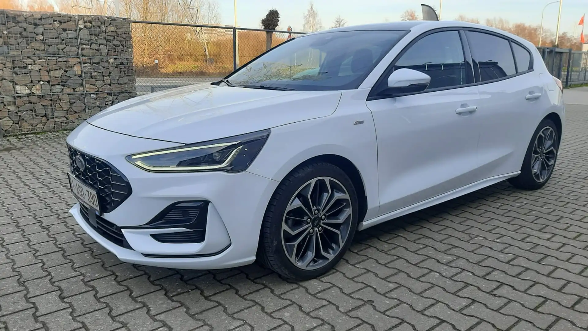 Ford Focus 1.0 EcoBoost MHEV ST-Line X - Open dak! Weiß - 2