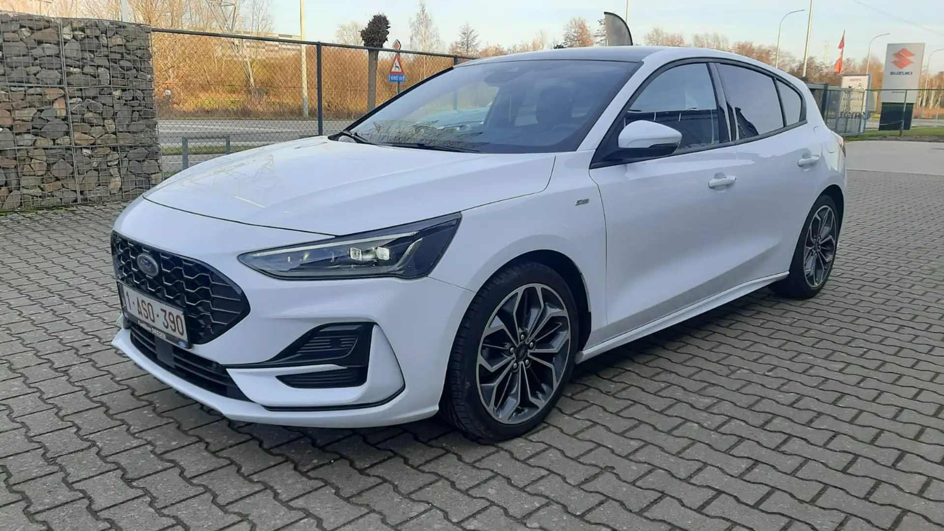 Ford Focus 1.0 EcoBoost MHEV ST-Line X - Open dak! Weiß - 1