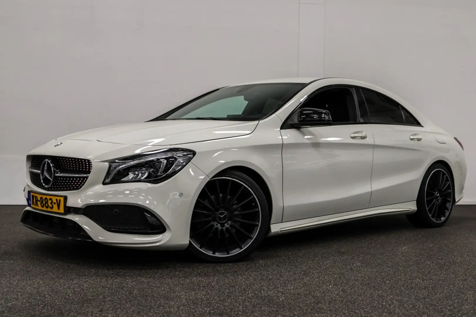 Mercedes-Benz CLA 180 AMG N. Ed. Plus Alb - 1