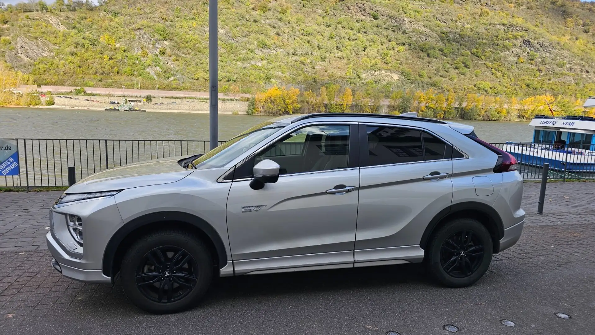 Mitsubishi Eclipse Cross Eclipse Cross Plug-In Hybrid 4WD Plus Select Silber - 1