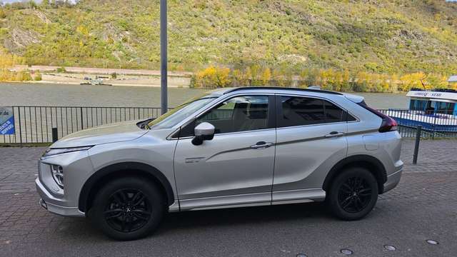 Imagine Mitsubishi Eclipse Cross Eclipse Cross Plug-In Hybrid 4WD Plus Select