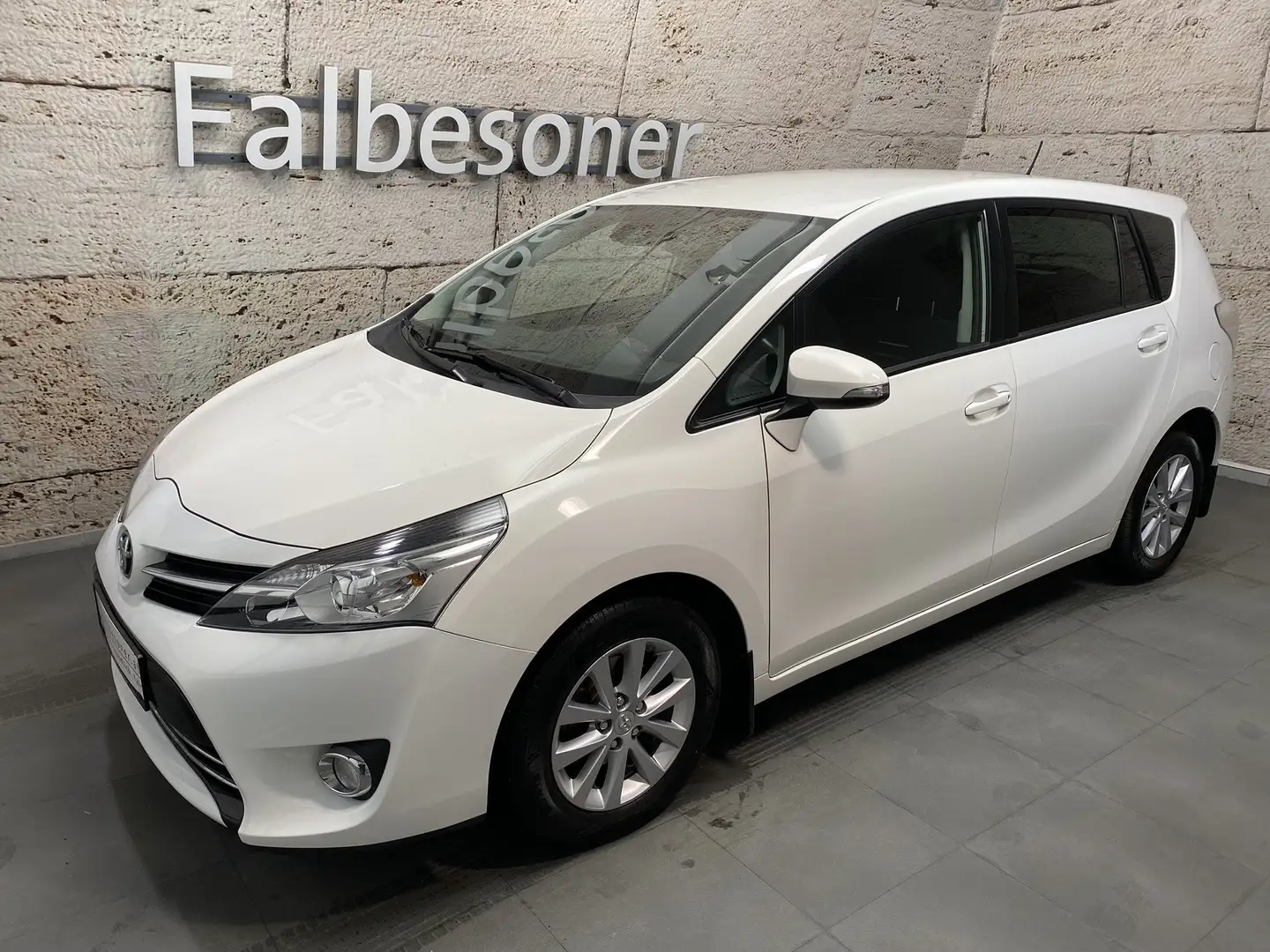 Toyota Verso 1,6 D-4D Edition 45 Wit - 1